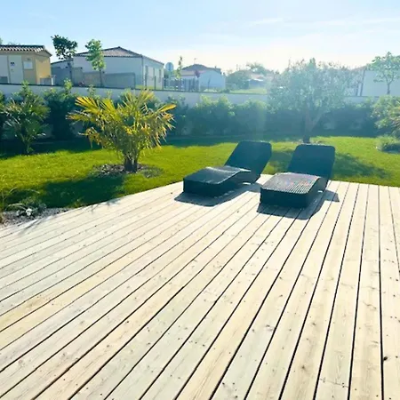 L'escale - D'architecte, Vue Sur Les Plaines, Boulodrome Et Solarium